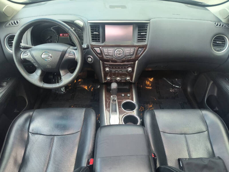 2016 Nissan Pathfinder Platinum