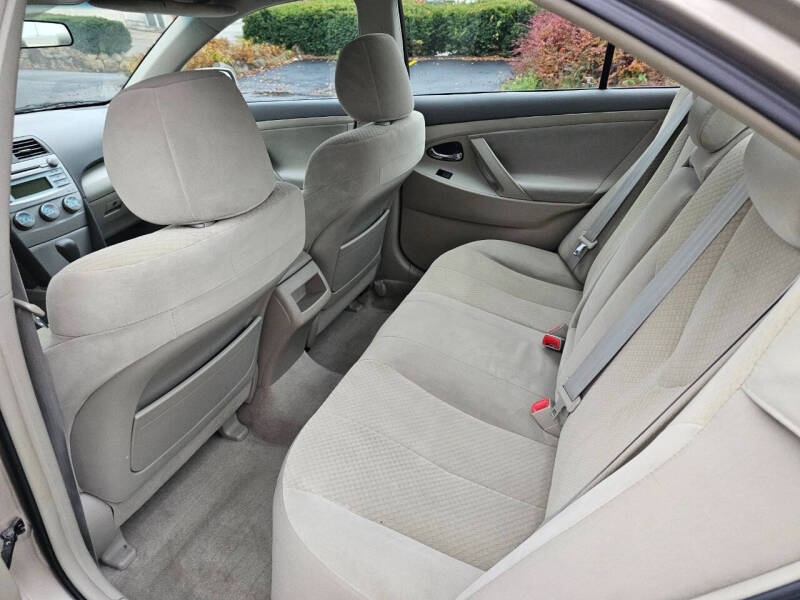 2008 Toyota Camry LE photo 34