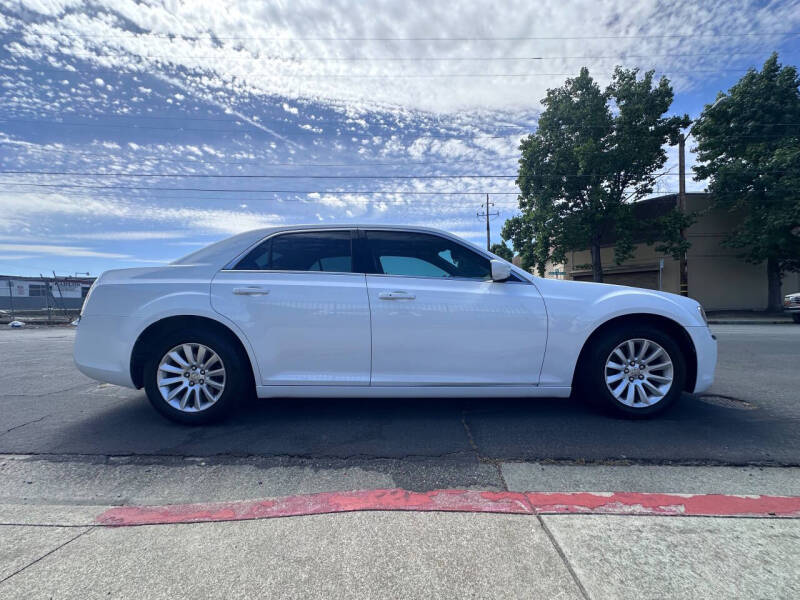 2013 Chrysler 300