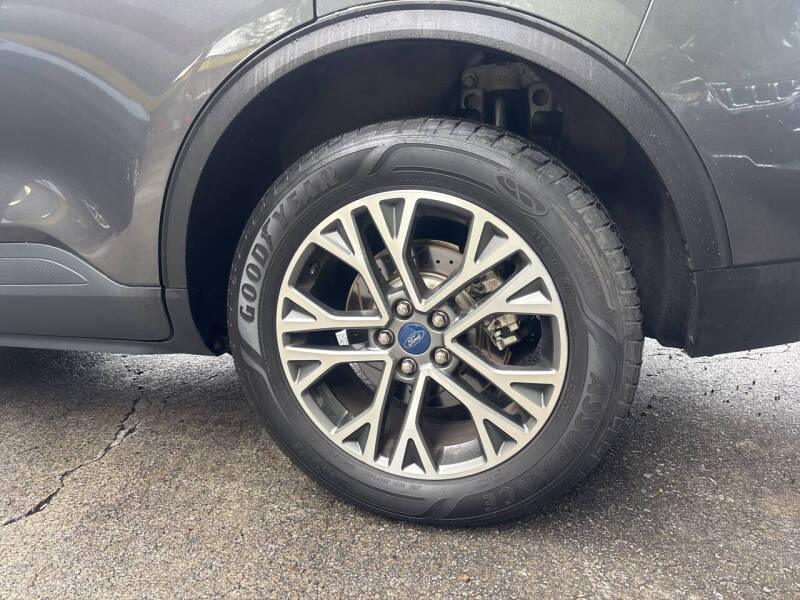 2020 Ford Escape SEL