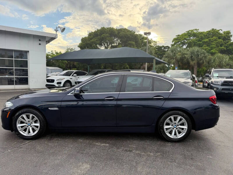 2016 BMW 5 Series 528i