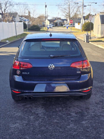 2016 Volkswagen Golf TSI S