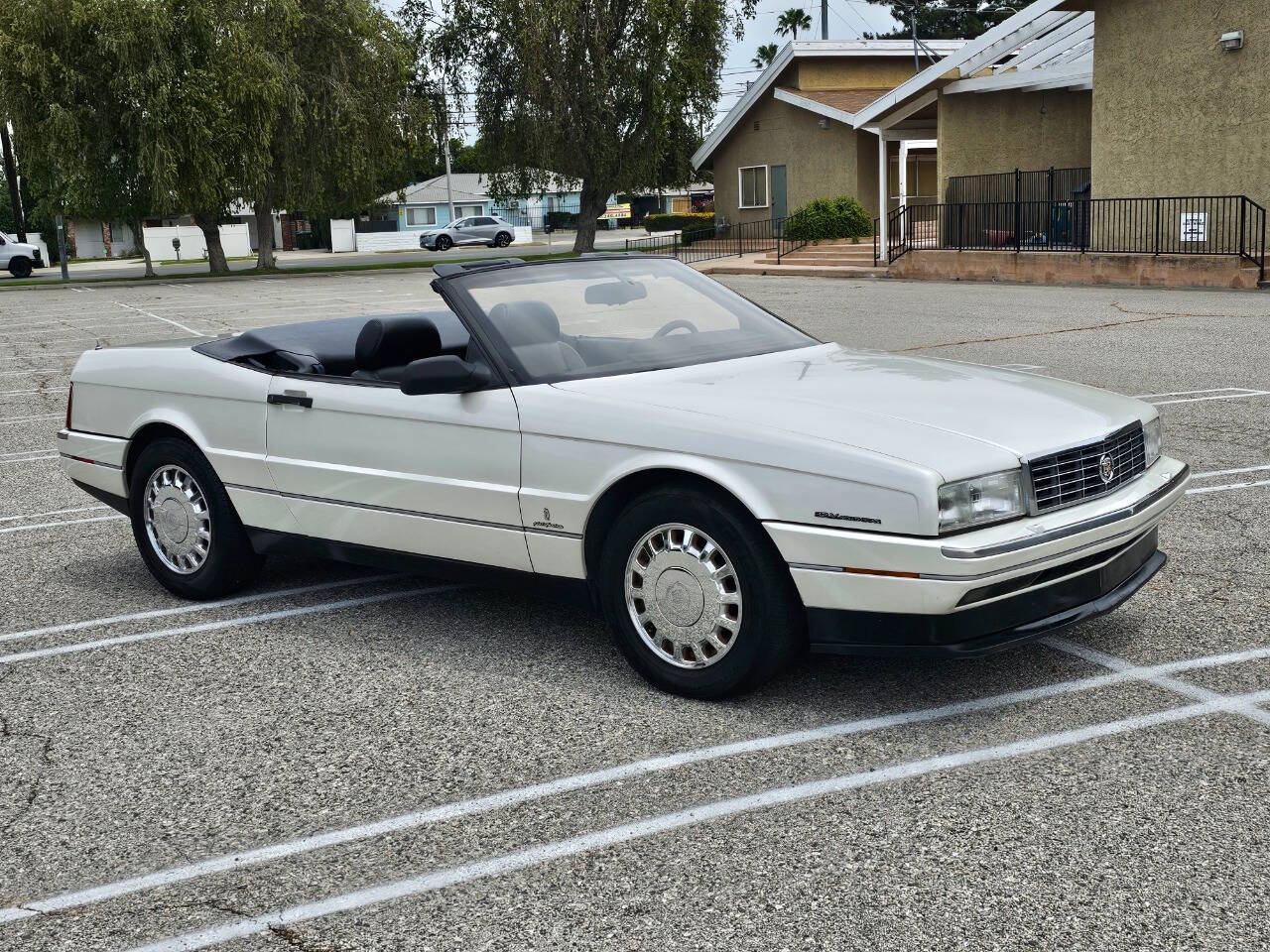 1993 Cadillac Allante 8
