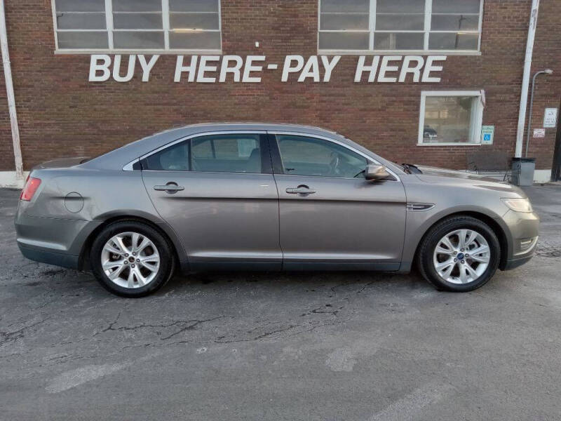 2012 Ford Taurus for sale at Kar Mart in Milan IL