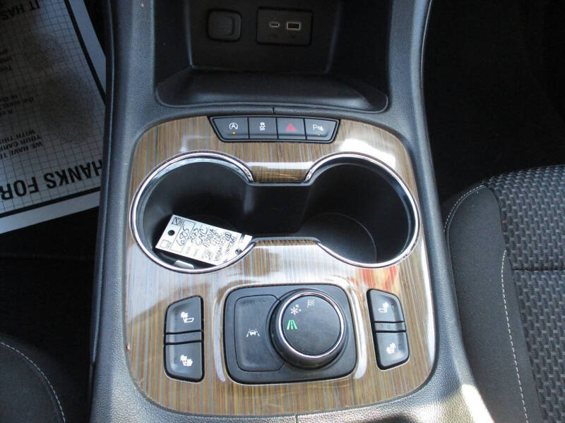 2023 GMC Acadia SLE
