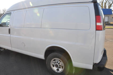 2015 GMC Savana LS 2500