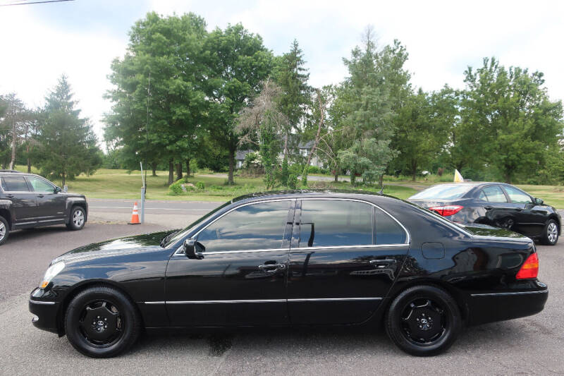 2002 Lexus LS 430 for sale at GEG Automotive in Gilbertsville PA