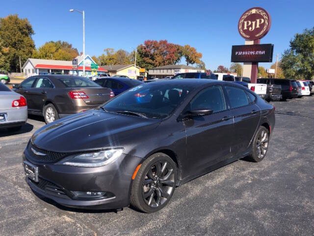 2016 Chrysler 200 S