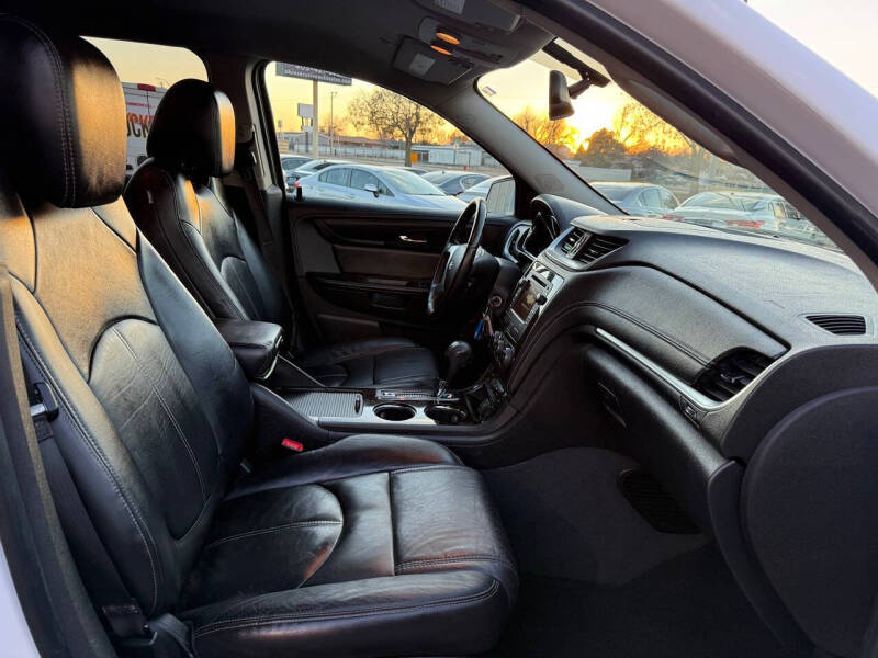 2017 Chevrolet Traverse LT