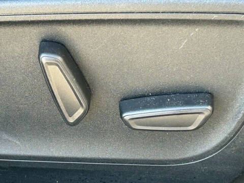 2022 Ford Escape Hybrid Titanium