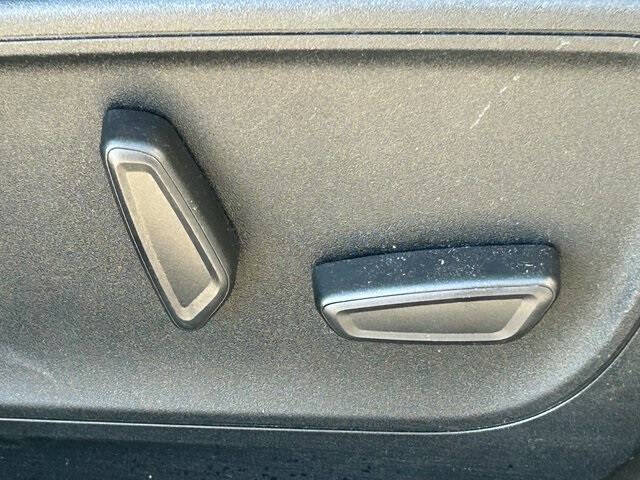 2022 Ford Escape Hybrid Titanium