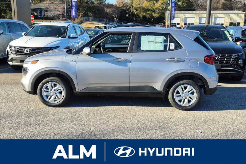 2026 Hyundai Venue SE