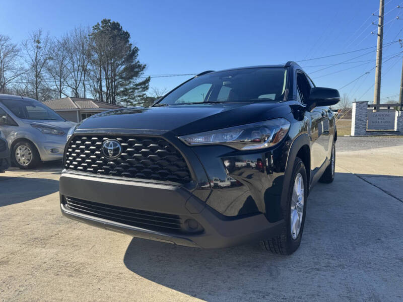 2024 Toyota Corolla Cross LE's photo