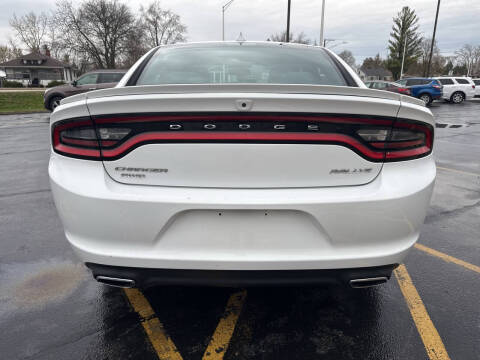 2015 Dodge Charger SXT