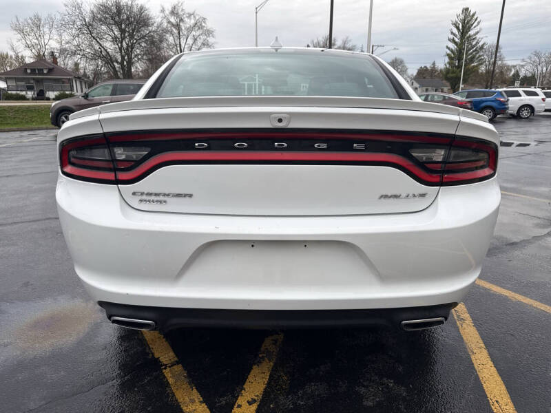 2015 Dodge Charger SXT