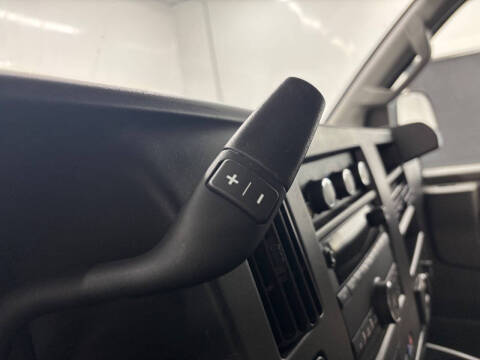 2023 Chevrolet Express 3500