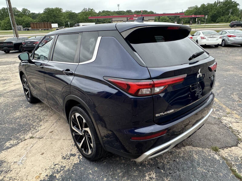2022 Mitsubishi Outlander SE