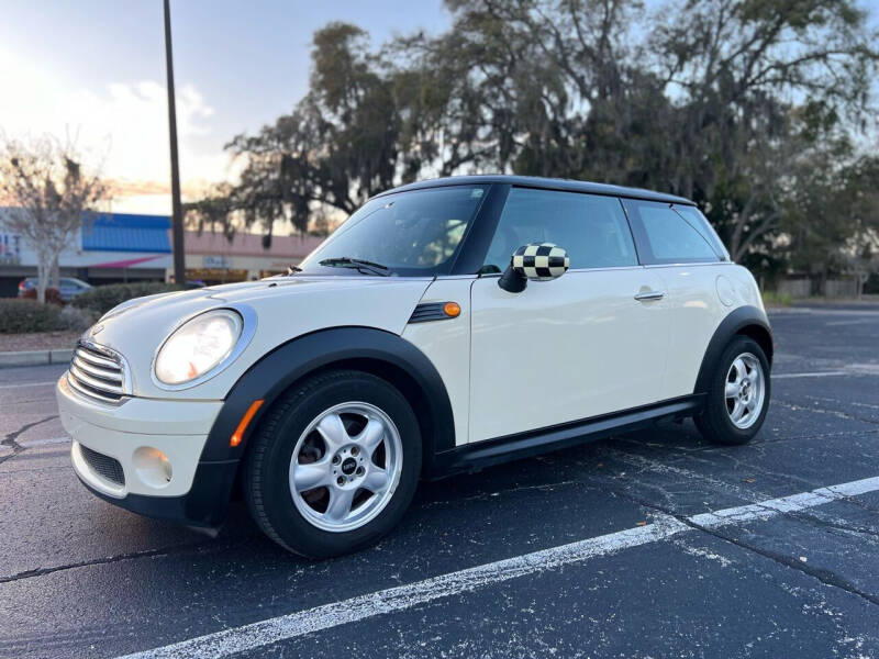 2009 MINI Cooper for sale at Florida Prestige Collection in Saint Petersburg FL