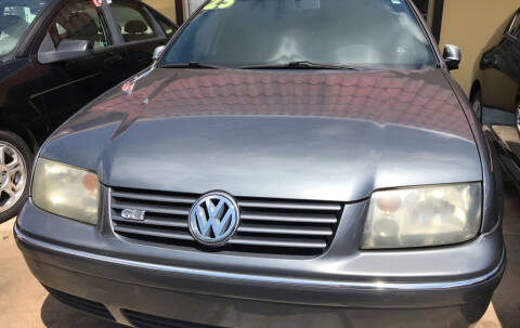 2005 Volkswagen Jetta for sale at CarMart of Broward in Lauderdale Lakes FL