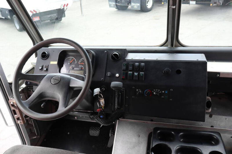 2021 Freightliner MT45 Chassis