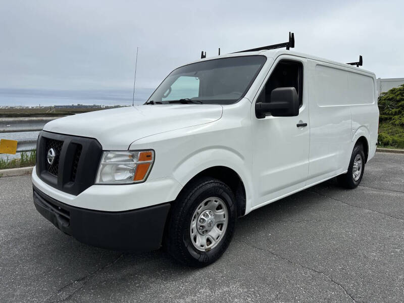 2012 Nissan NV Cargo S's photo