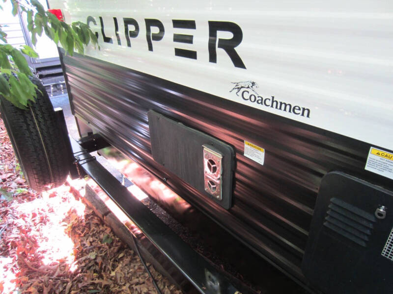 2022 Coachmen by Forest River Clipper Ultra Lite 272RLS