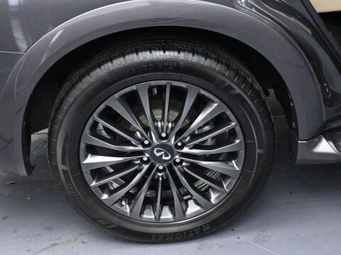 2022 Infiniti QX80 Premium Select