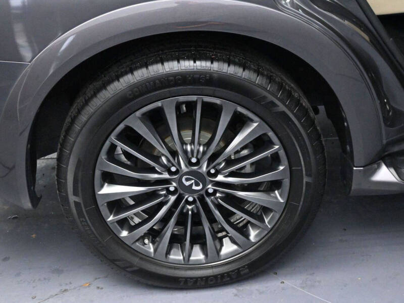 2022 Infiniti QX80 Premium Select