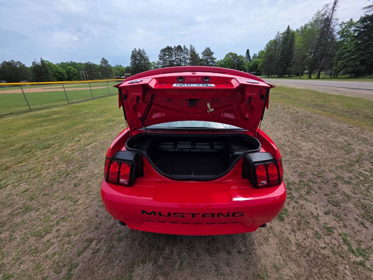2004 Ford Mustang 17