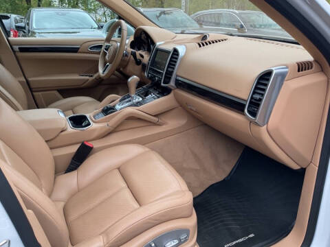 2016 Porsche Cayenne S