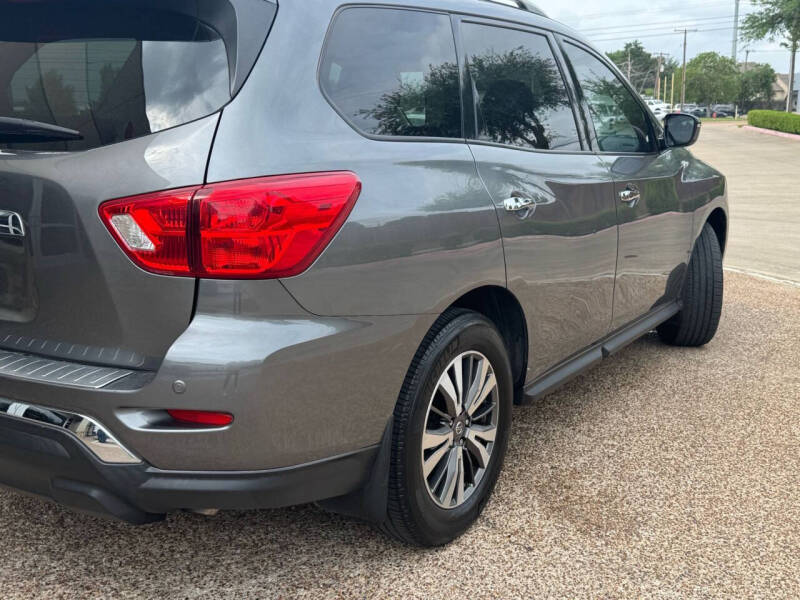 2020 Nissan Pathfinder S