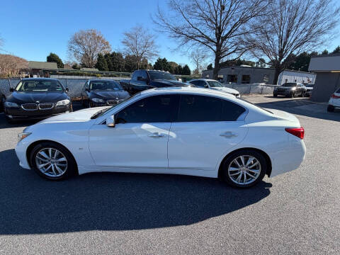 2015 Infiniti Q50 Premium
