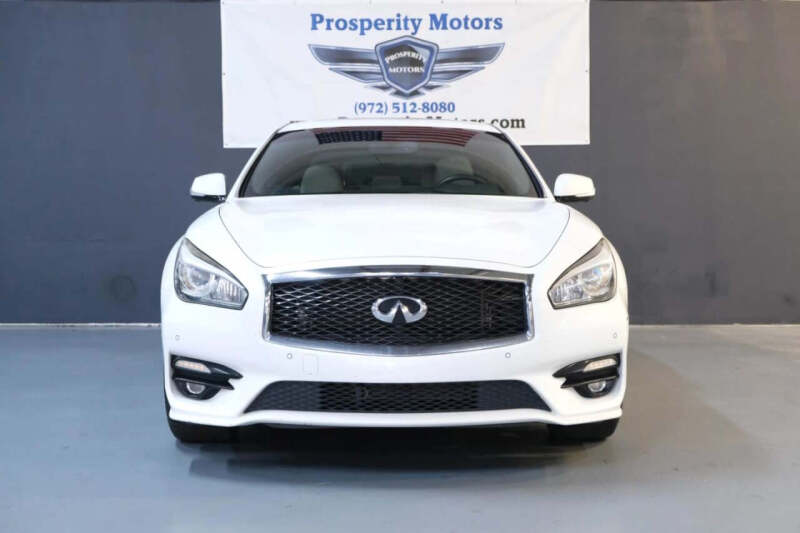 2015 Infiniti Q70 3.7