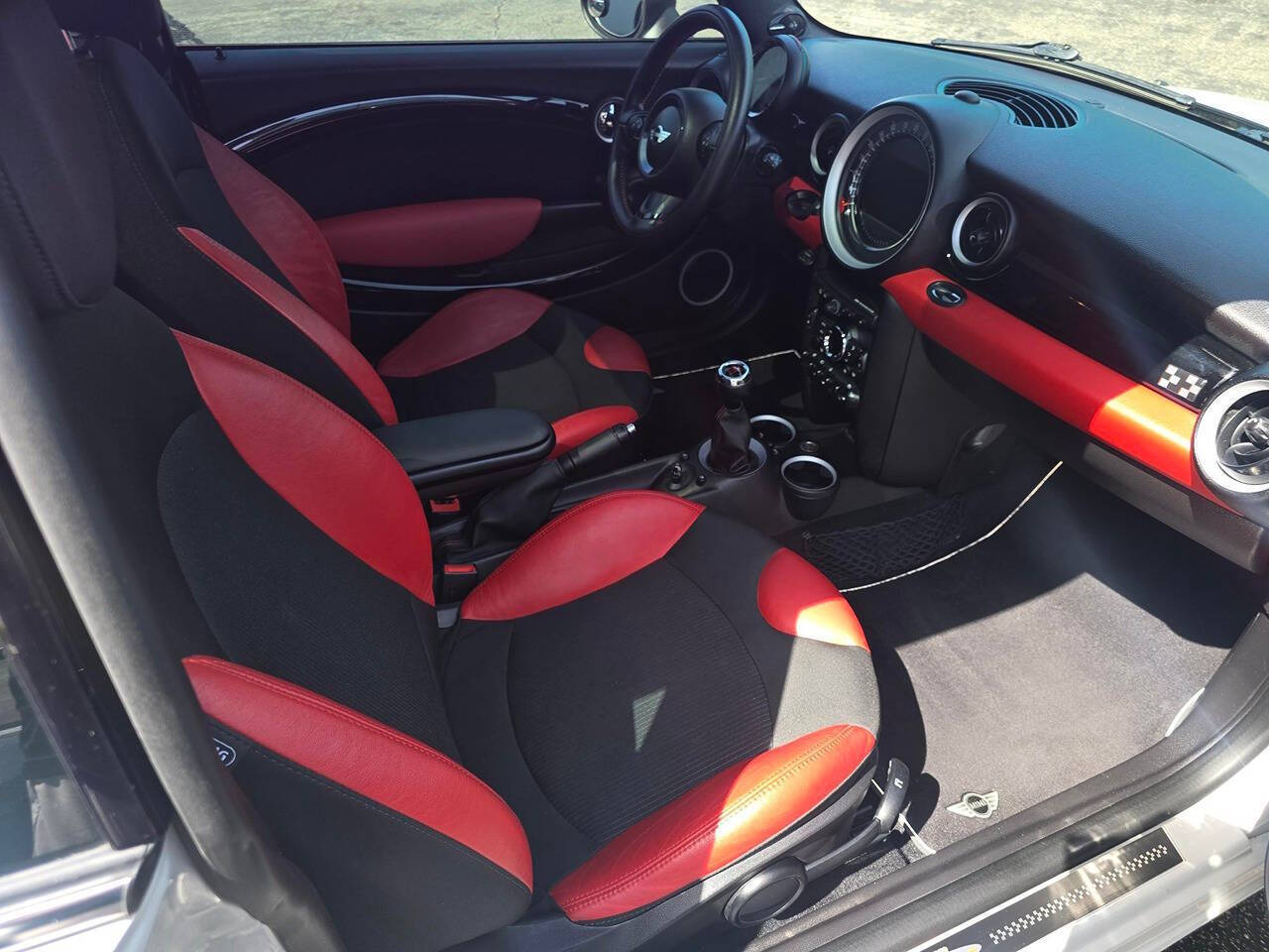 2012 MINI Cooper Hardtop 3