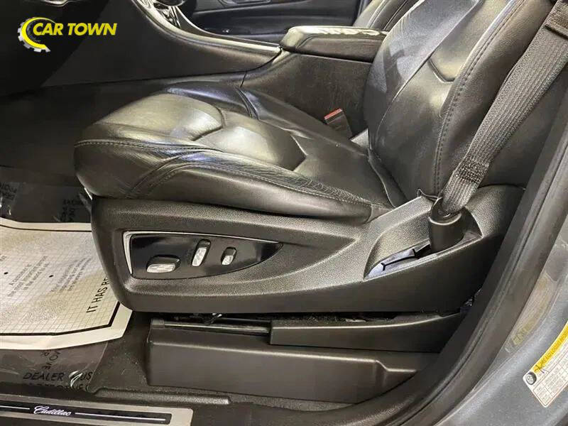 2018 Cadillac Escalade ESV Luxury