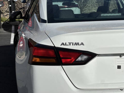 2023 Nissan Altima 2.5 SR