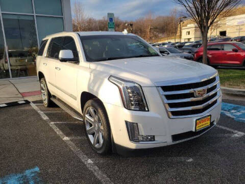 2018 Cadillac Escalade Luxury