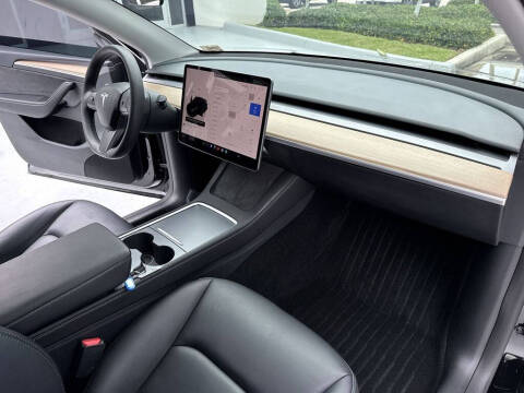 2023 Tesla Model Y Performance