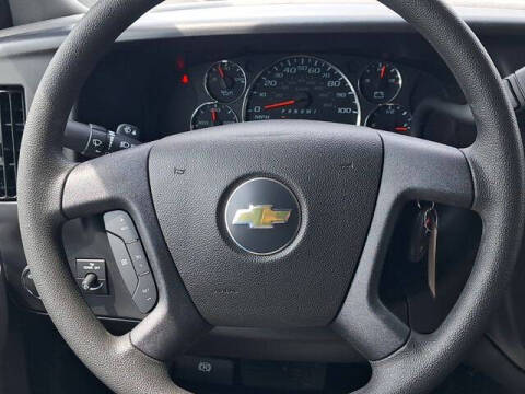 2025 Chevrolet Express 3500