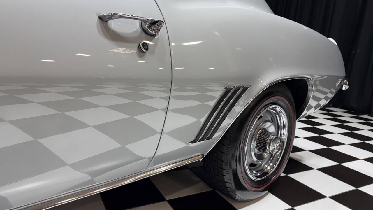 1969 Chevrolet Camaro 28