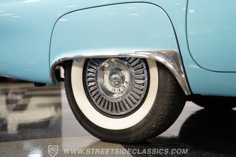1957 Ford Thunderbird