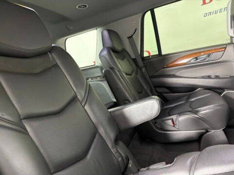 2018 Cadillac Escalade Standard