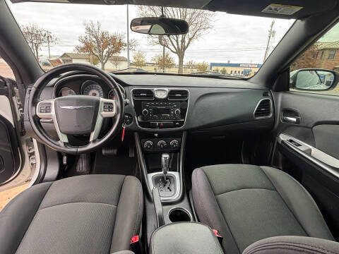 2012 Chrysler 200 Touring