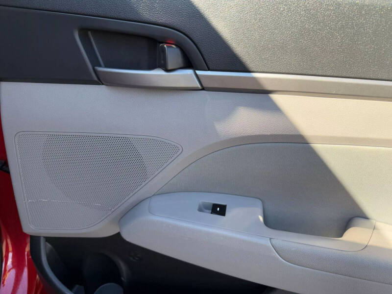 2018 Hyundai Elantra