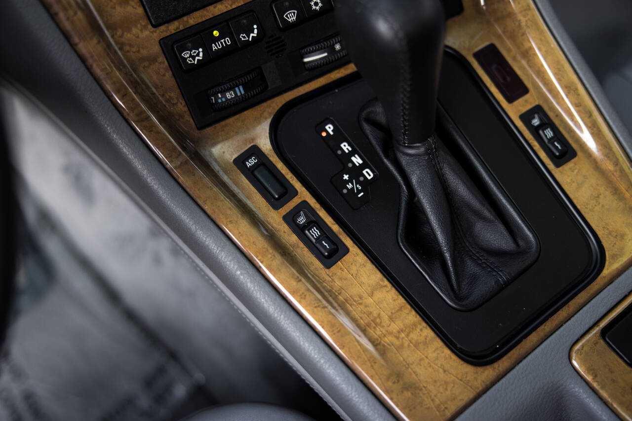 1997 BMW 8 Series 24