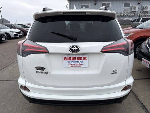 2016 Toyota RAV4 LE