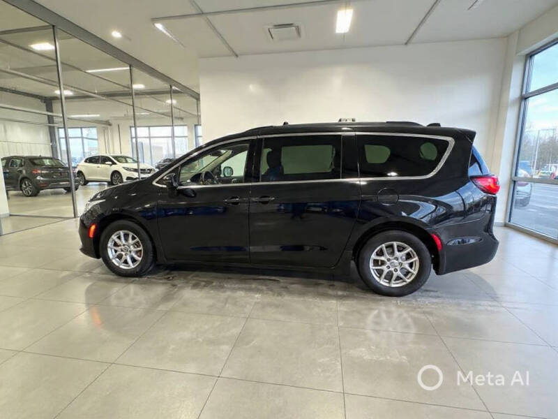 2022 Chrysler Pacifica Touring L