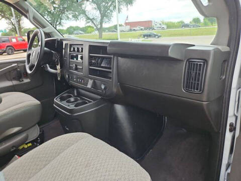 2025 GMC Savana LT 3500