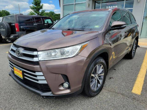 2017 Toyota Highlander for sale at Arlington Motors of Maryland in Suitland MD