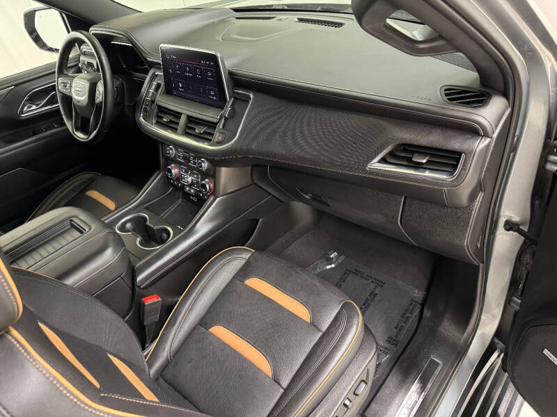 2023 GMC Yukon XL AT4